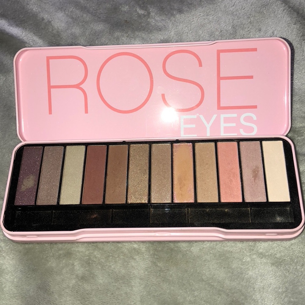 Rose eye shadow palette
